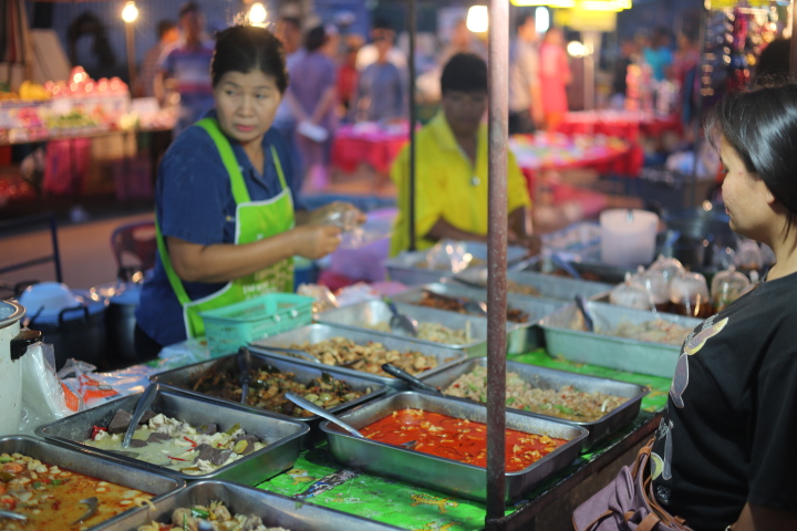 Market in Khonburi District, Korat Province – make the day